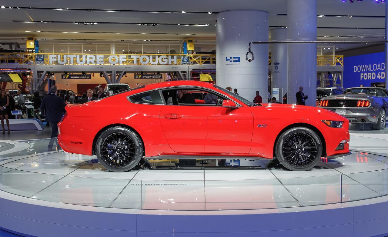 Ford Mustang GT photo