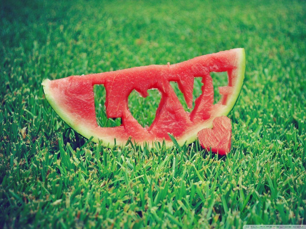 love print in fruits wallpaper