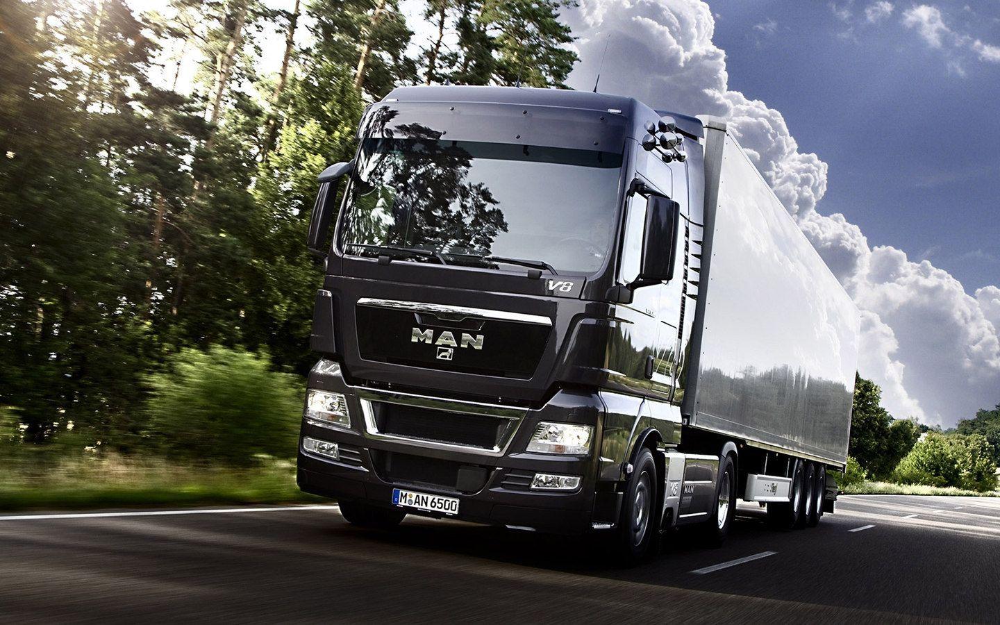 Download Commercial Vehicles Heavy Duty Trucks Wallpaper 1440x900