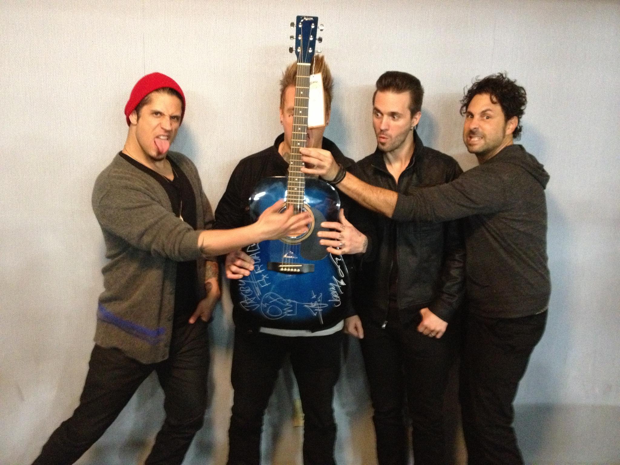 V 100, Topeka&;s Rock Leader 12 Guitars Of Axemas Brought To