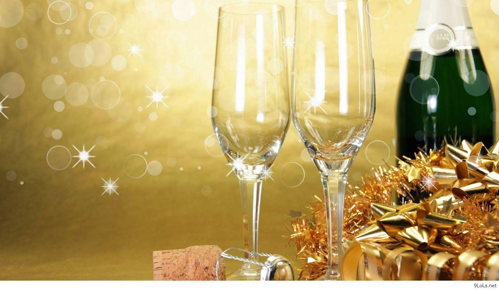 New Year&;s Eve celebration wallpaper with drinks Picture