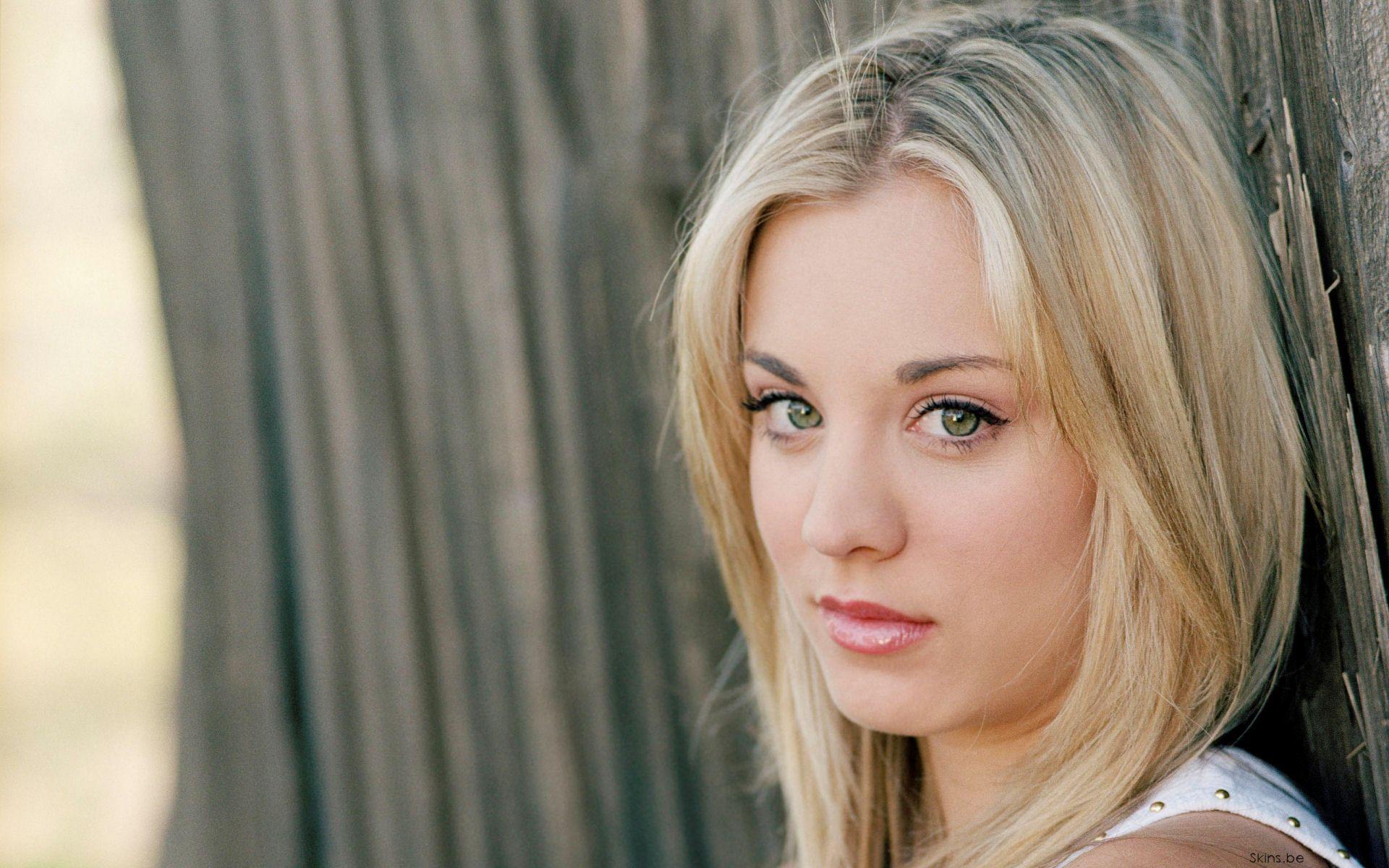 Kaley Cuoco HD Wallpaper Widescreen