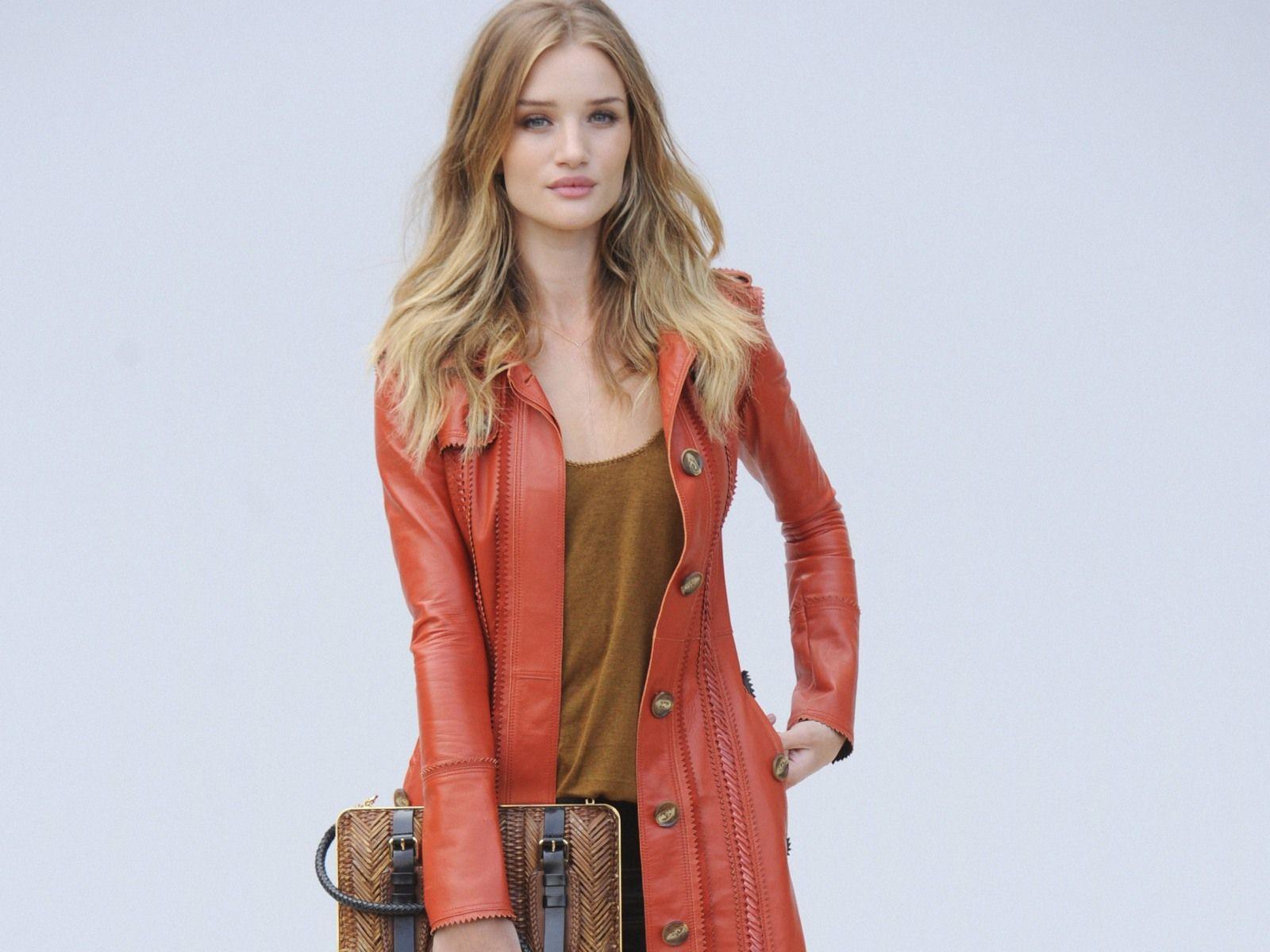 Rosie Huntington Whiteley Wallpaper Download. Rosie Huntington