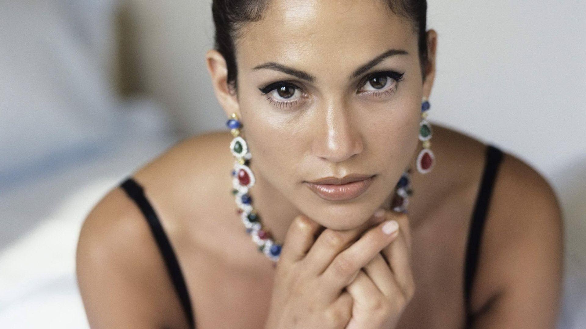 Jennifer Lopez HD Wallpaper