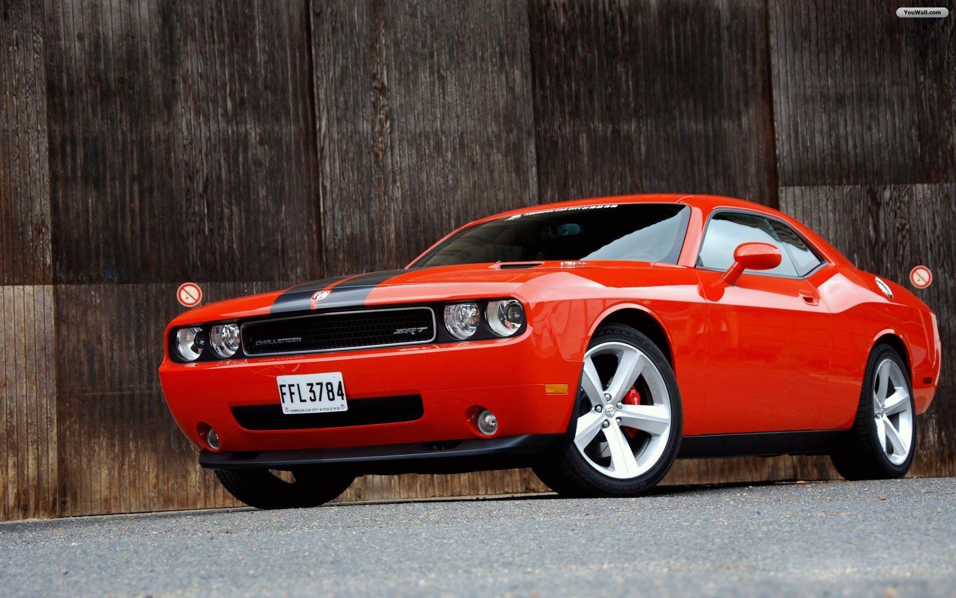dodge_challenger_srt8_
