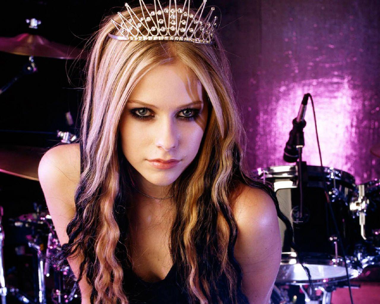 Avril Lavigne Wallpaper! Lavigne Wallpaper 13427205