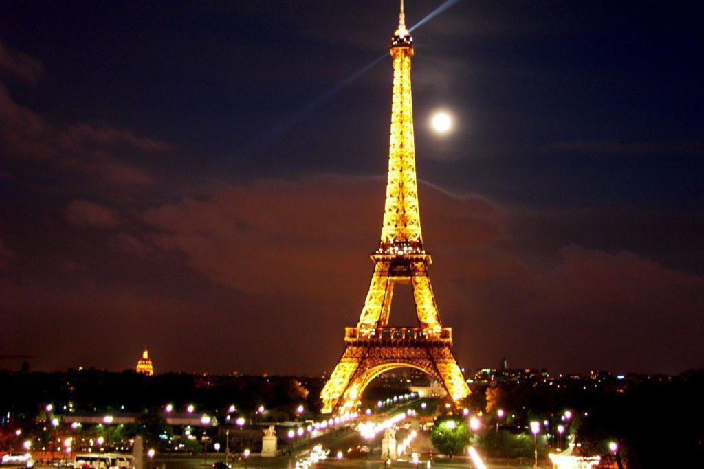 Eiffel Tower at Night Wallpaper. Download HD Wallpaper