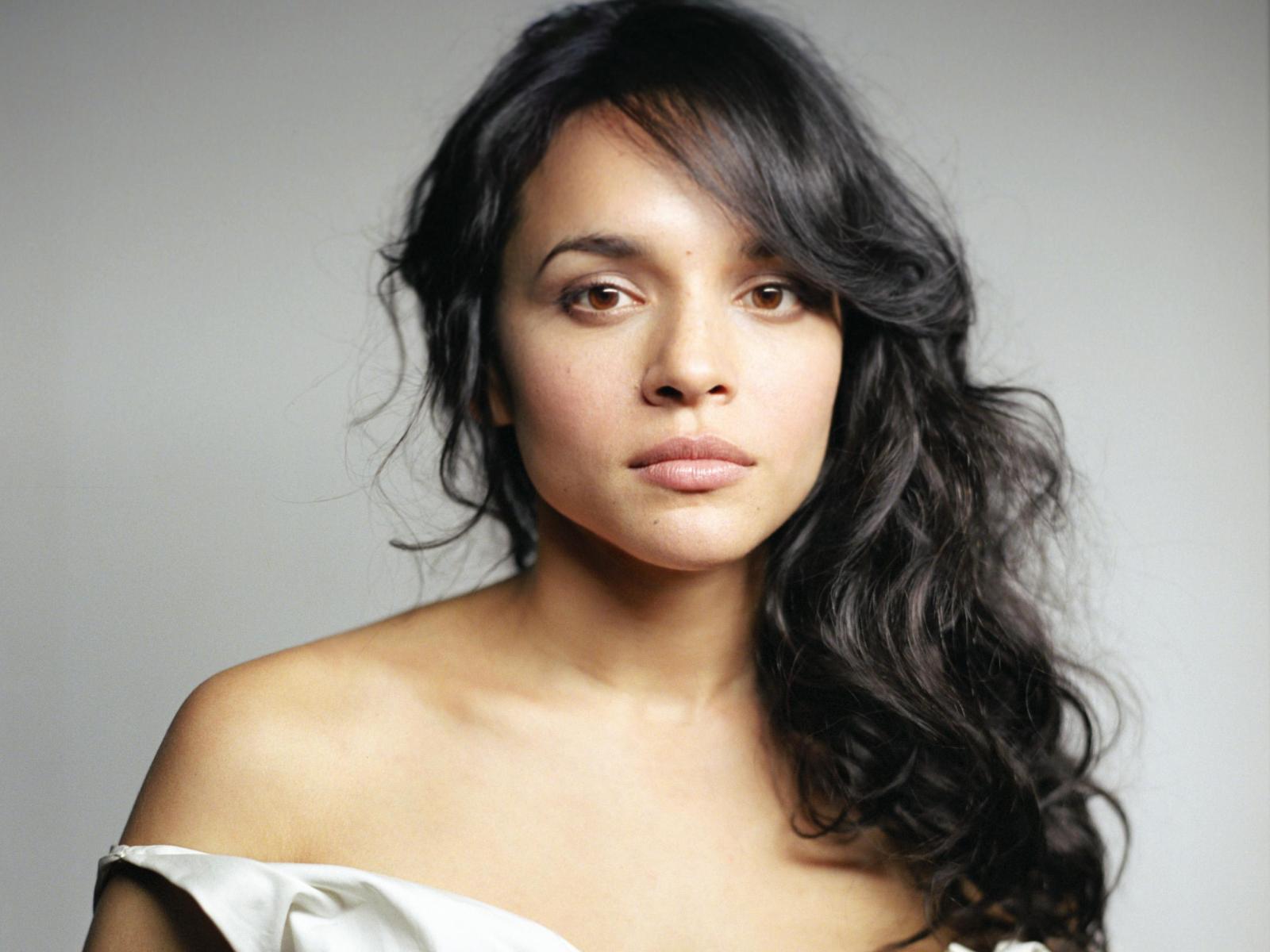 Norah Jones Wallpapers - Wallpaper Cave
