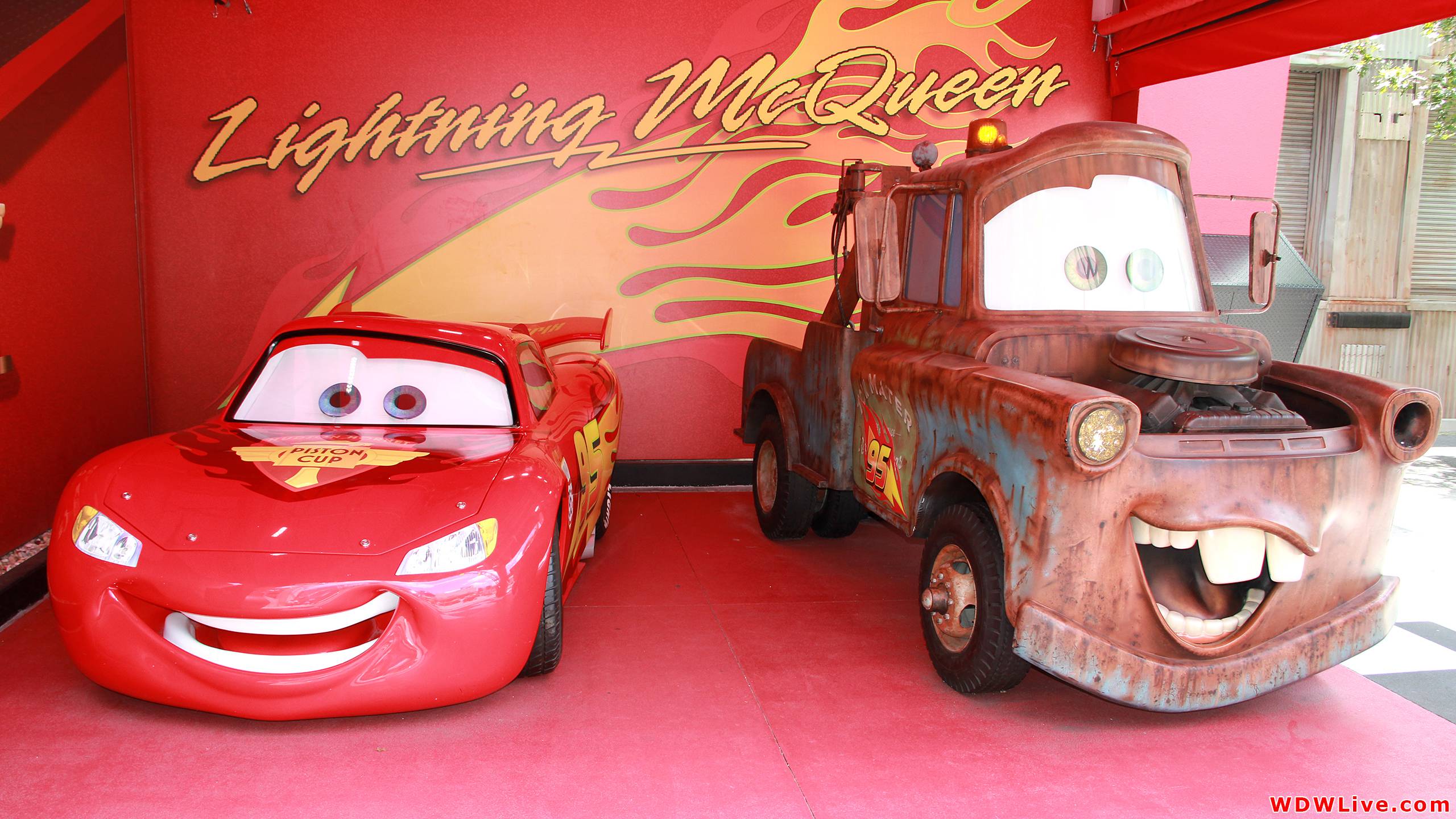 Lightning McQueen: Lightning McQueen and Mater meet and greet at
