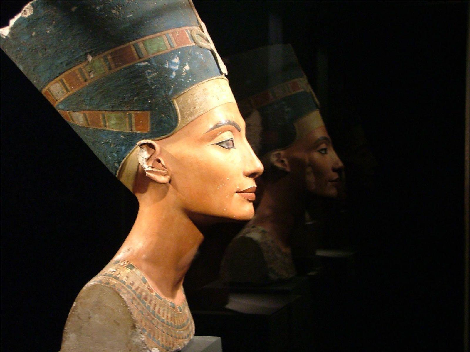 Desktop Wallpaper · Gallery · Travels · Nefertiti. Free