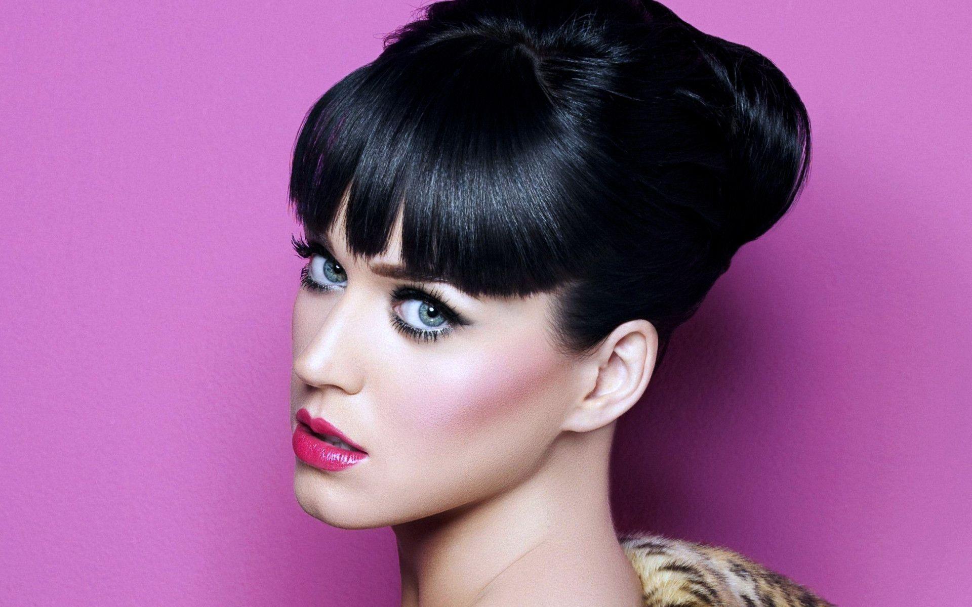Beautiful Katy Perry Hairstyle and Makeup Wallpaper