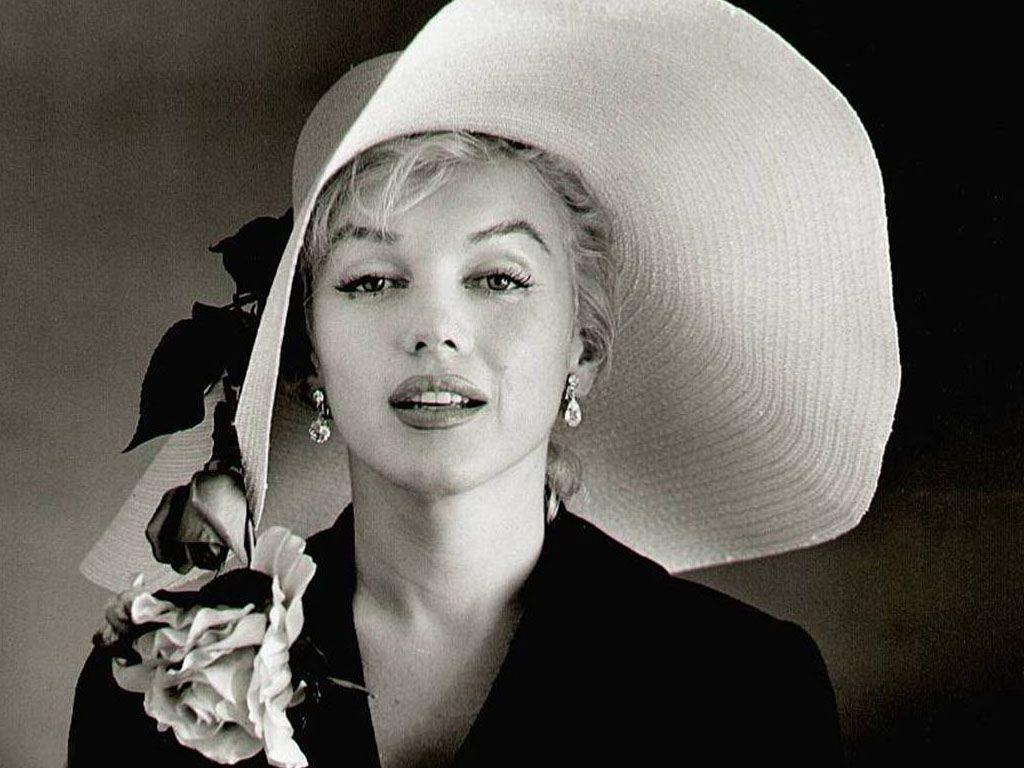 Marilyn Monroe Black and White Wallpaper