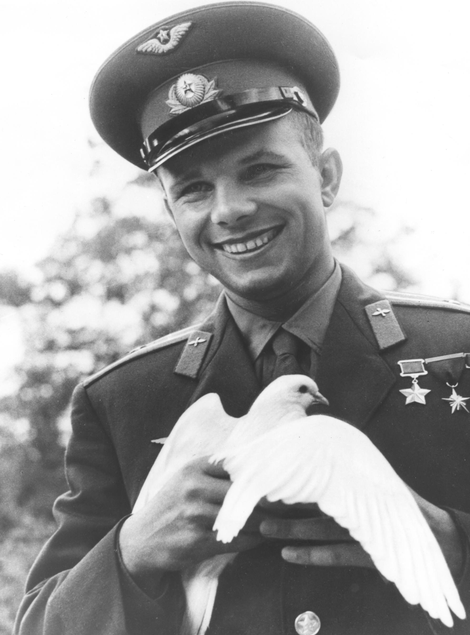 image For > Yuri Gagarin First Man In Space