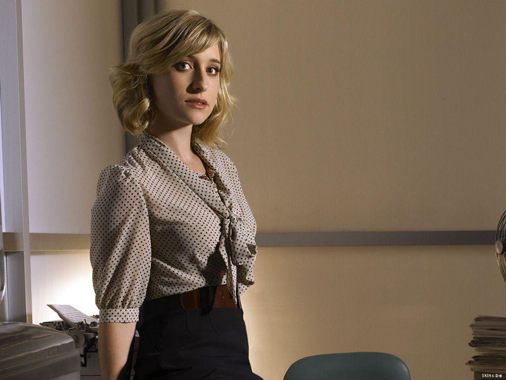 Allison Mack Wallpaper HD Wallpaper