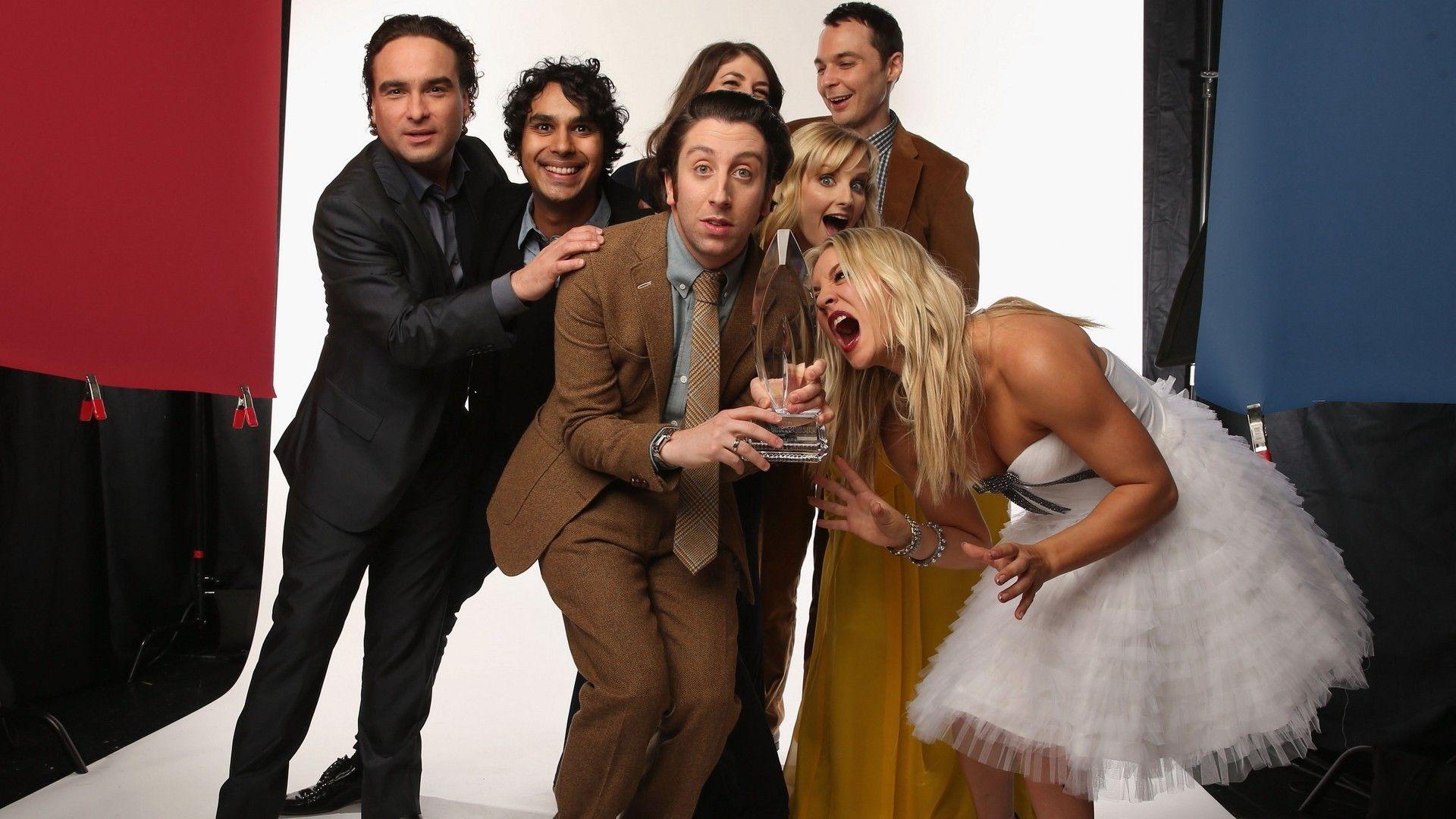 Kaley Cuoco 11135 The Big Bang Theory Wallpaper HD Free Wallpaper