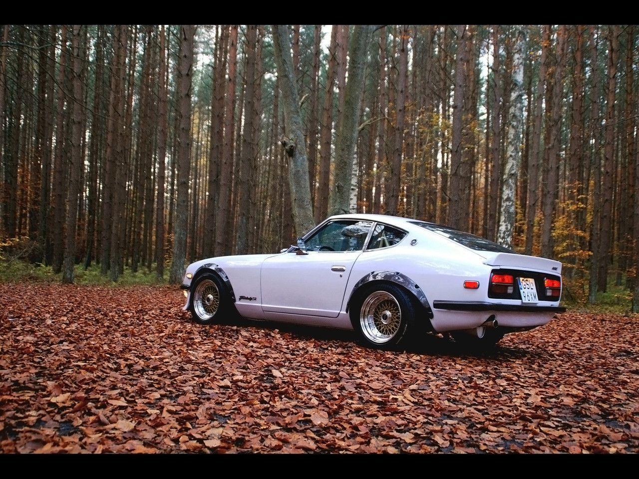 Datsun 240Z S30 And Side