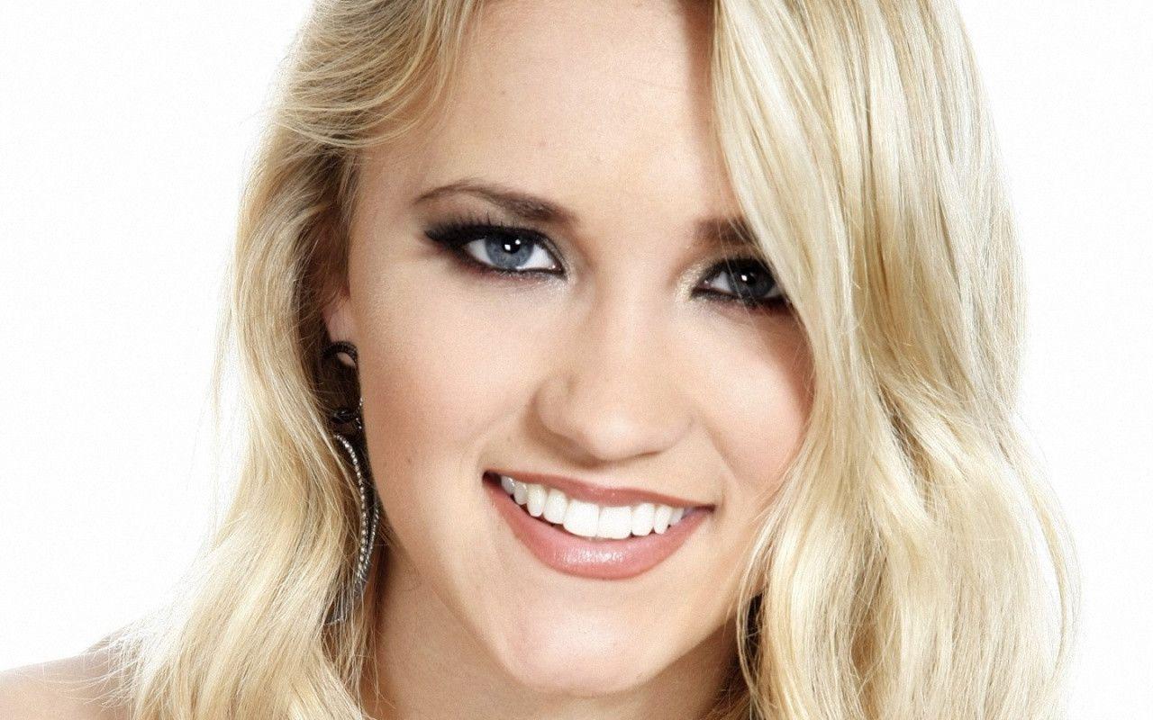 Emily Osment Wallpapers - Wallpaper Cave