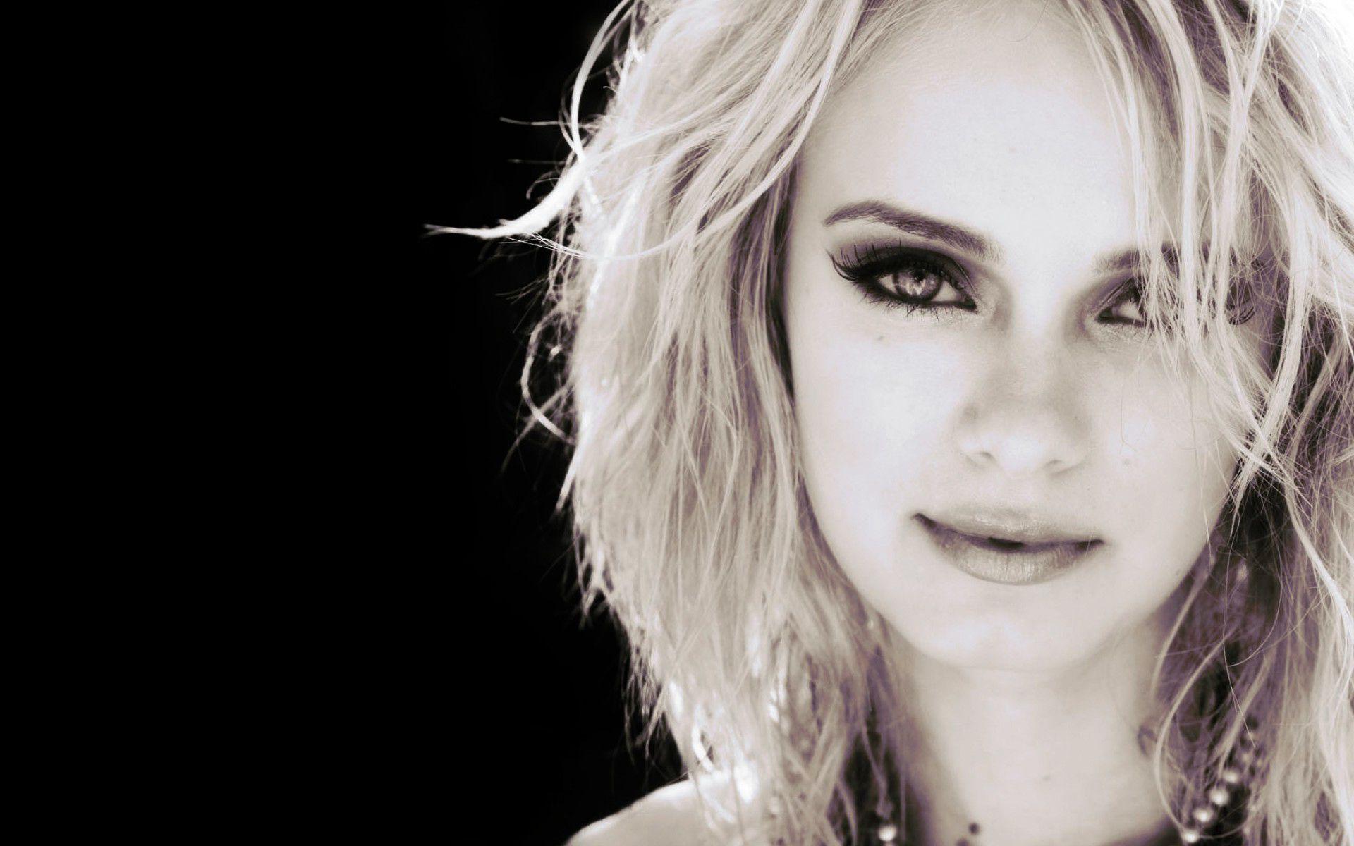 Sara Paxton Wallpapers - Wallpaper Cave