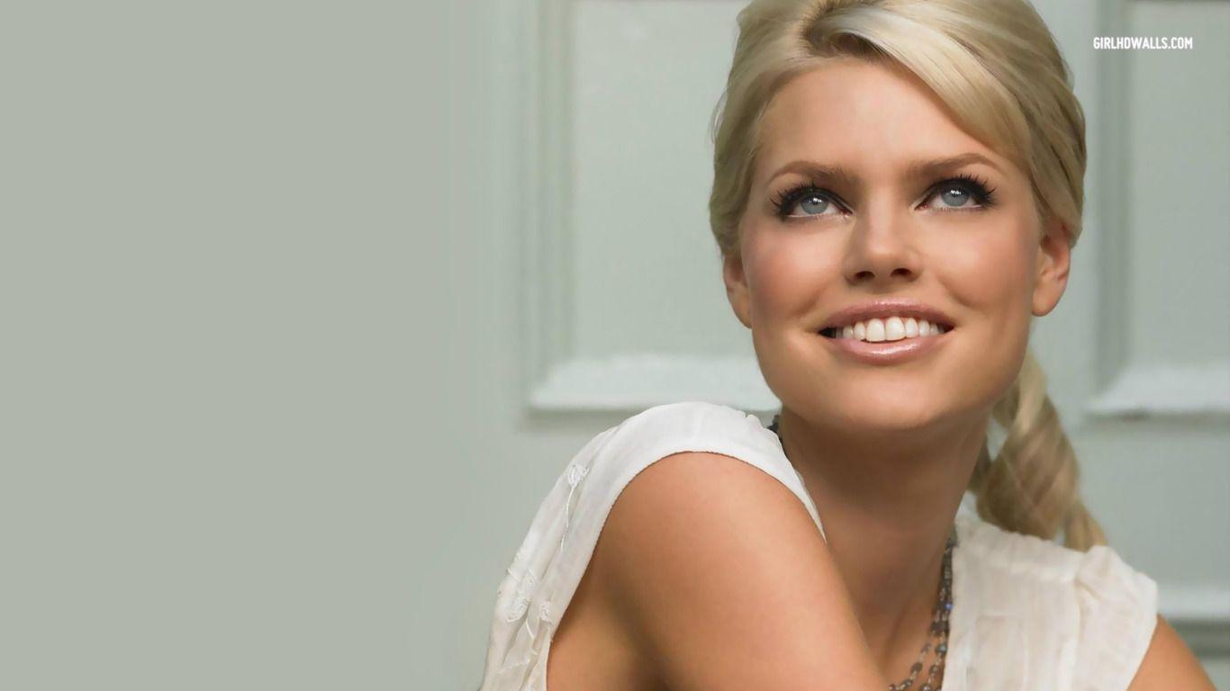 Sophie Monk Wallpapers - Wallpaper Cave