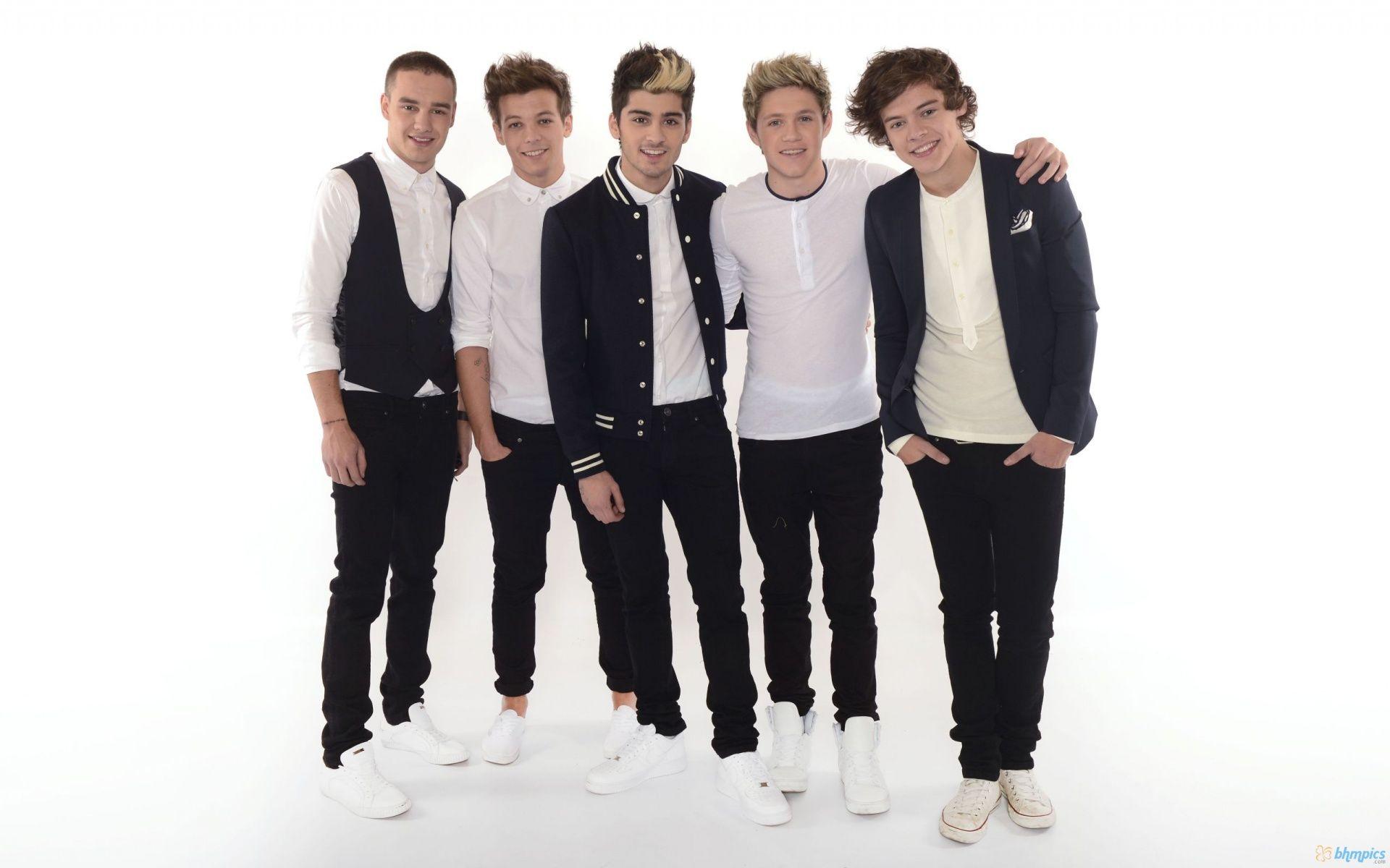 One Direction Members White HD Wallpaper