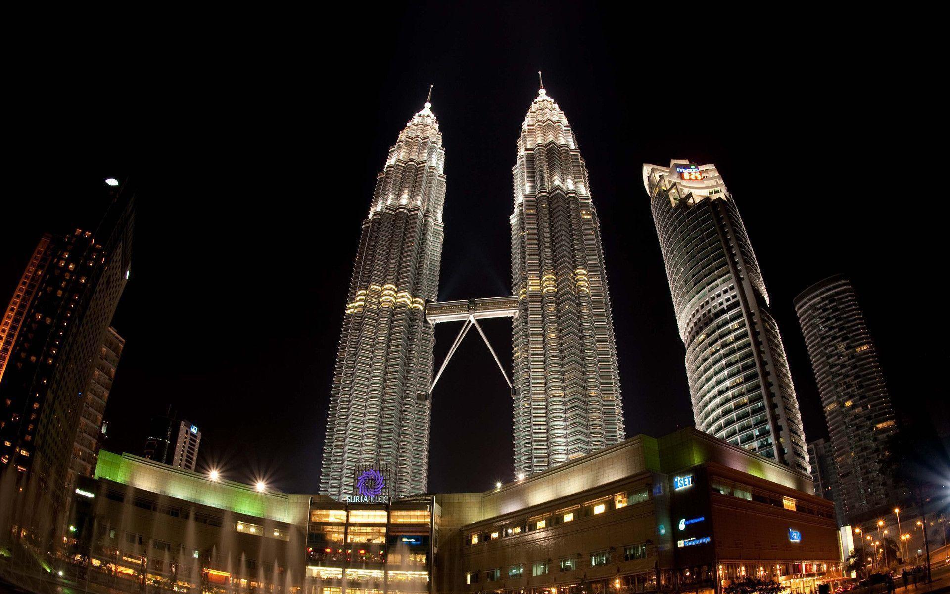 Petronas Towers Night View HD Wallpaper « Travel & World