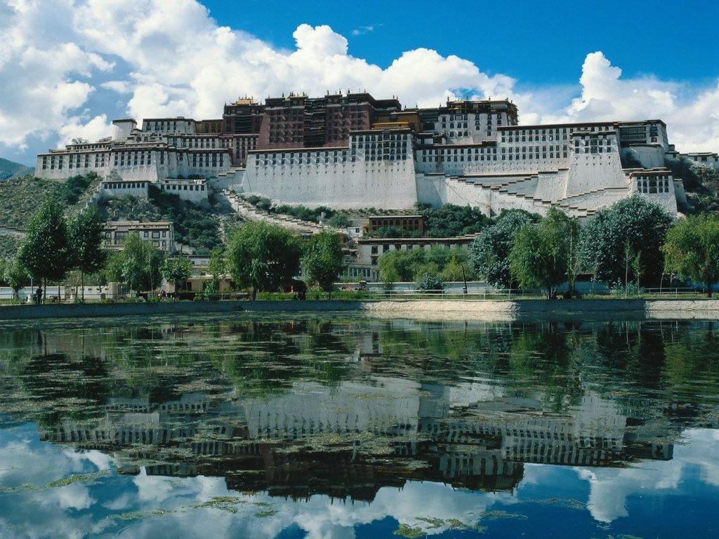 the potala palace tibet province china wallpaper