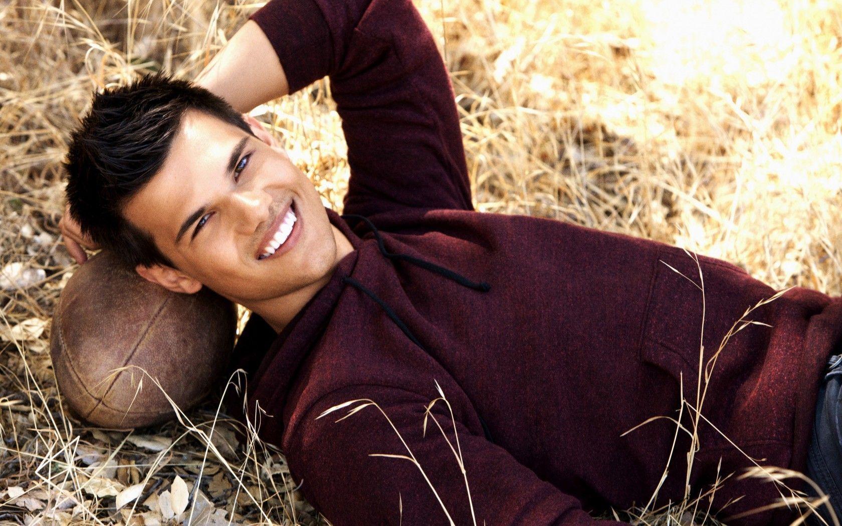 Taylor Lautner Wallpapers - Wallpaper Cave