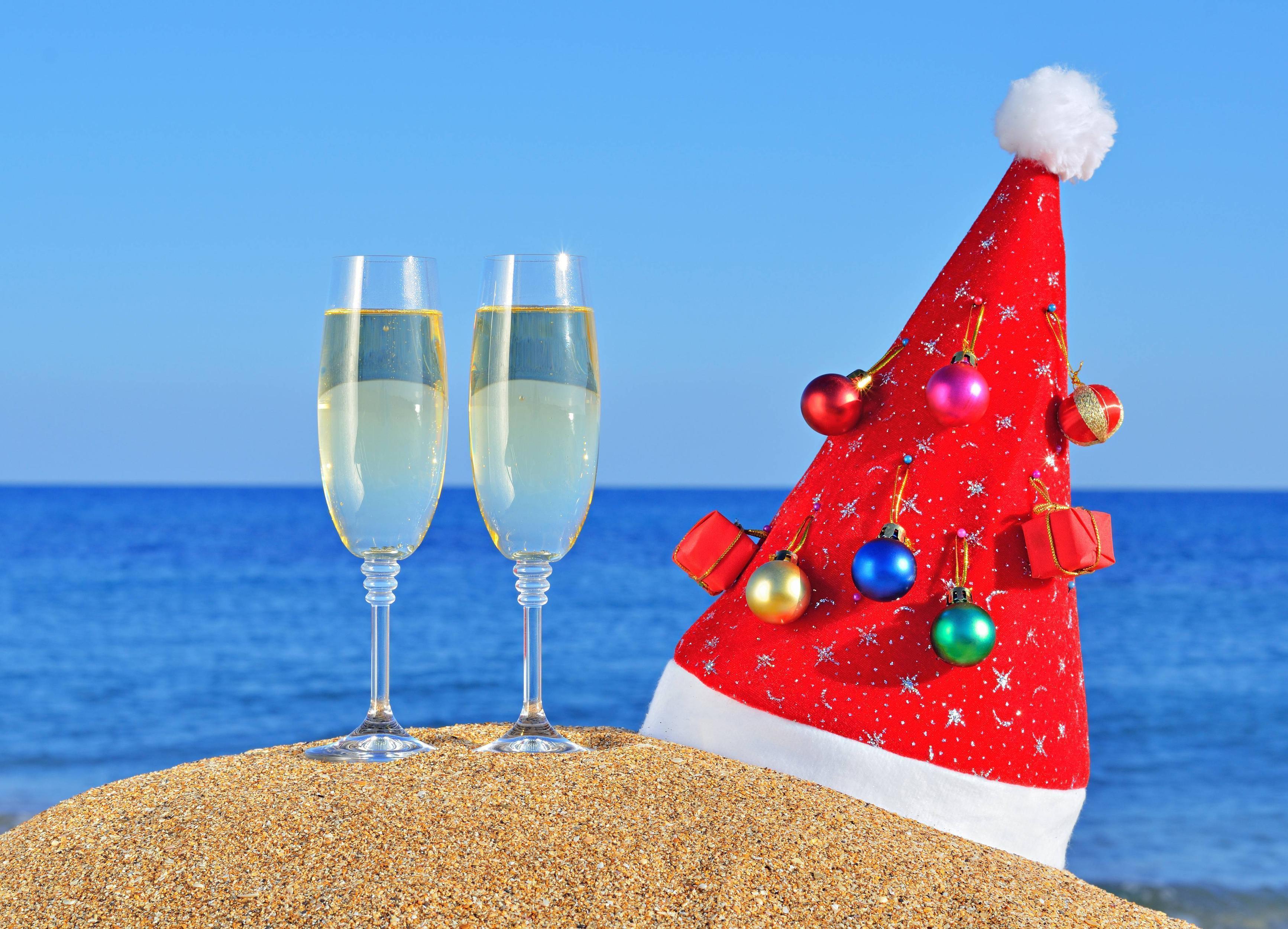 Download wallpaper holiday, New Year, Christmas, beach free