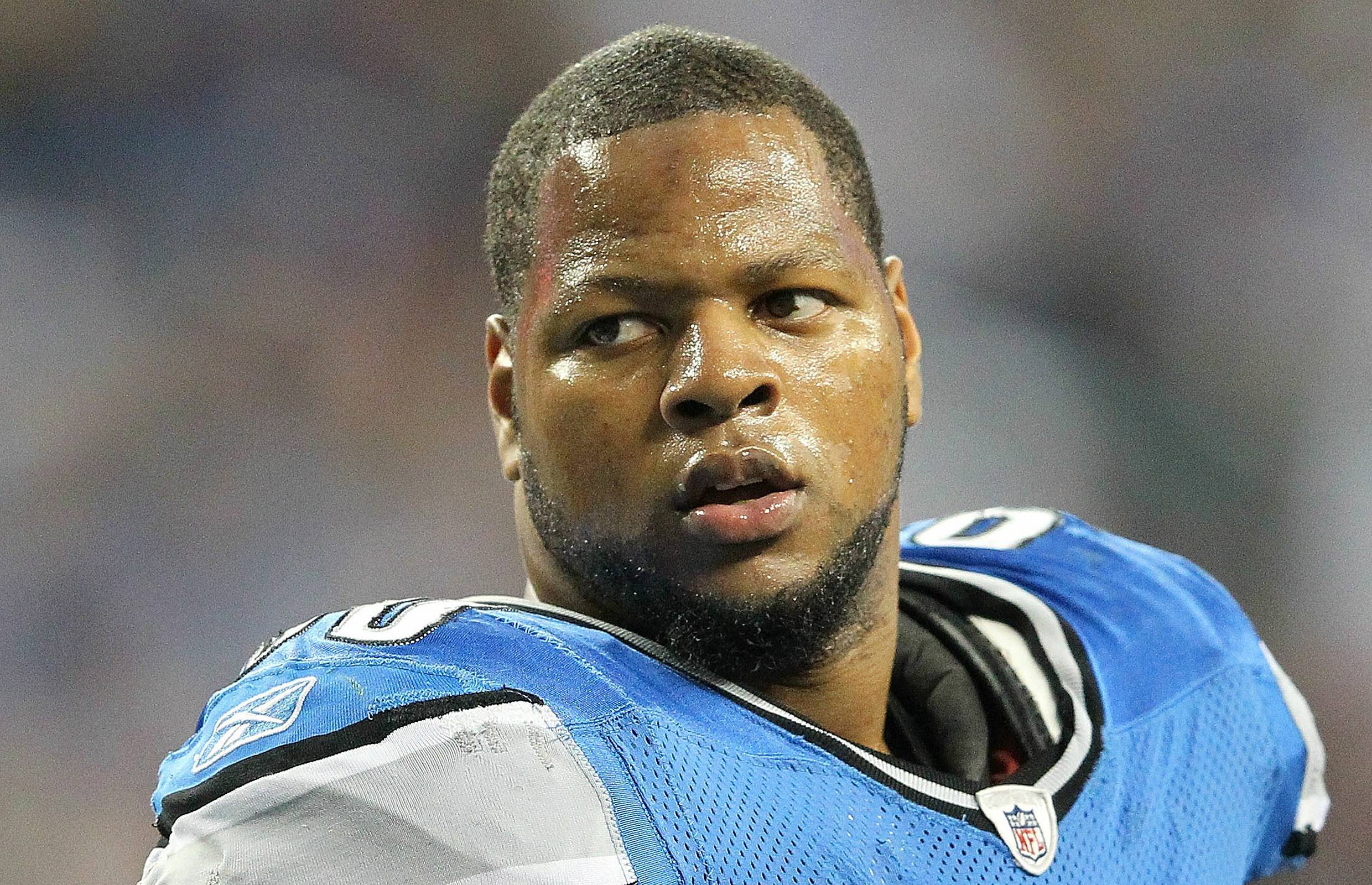 Ndamukong Suh Closed Up Picture Wallpaper. High Quality