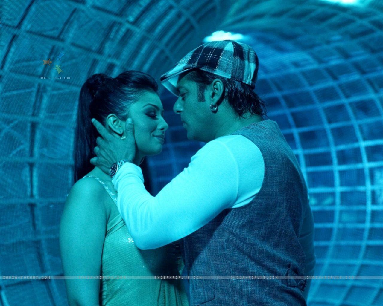 Wallpaper scene of Salman and Ayesha size:1280x1024