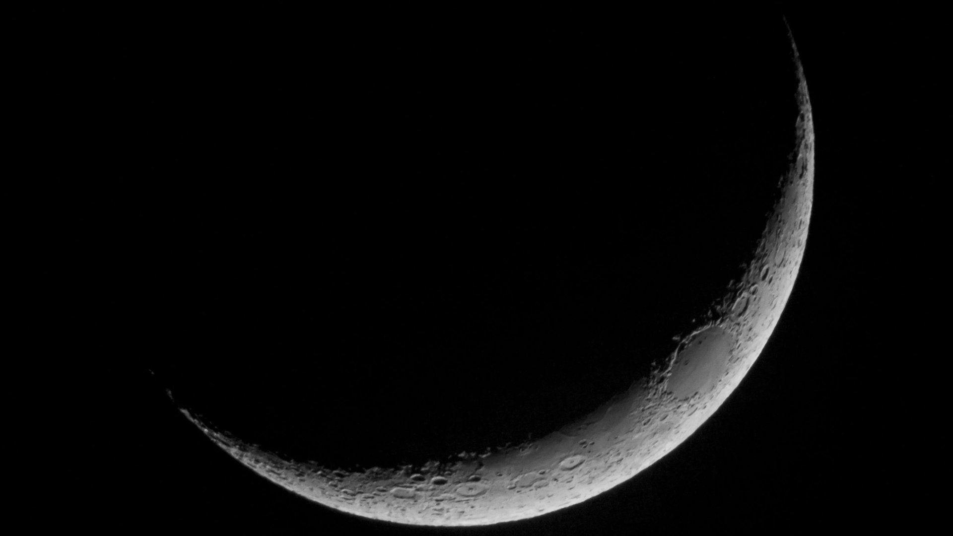 Crescent Moon HD Wallpapers