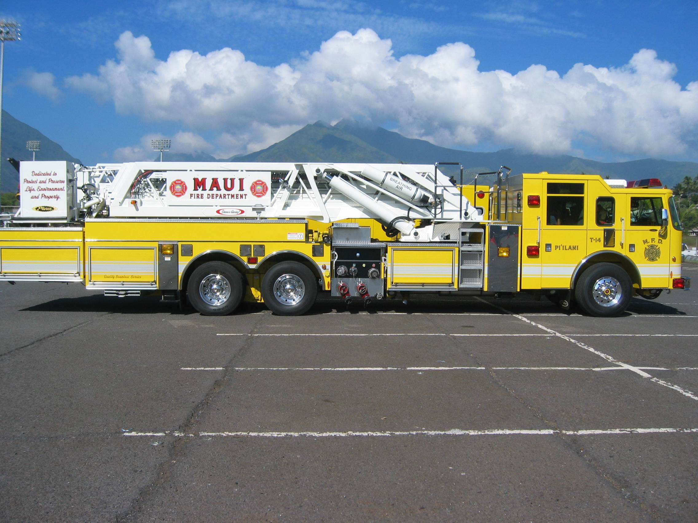 Fire Truck Computer Wallpaper, Desktop Background 2272x1704 Id