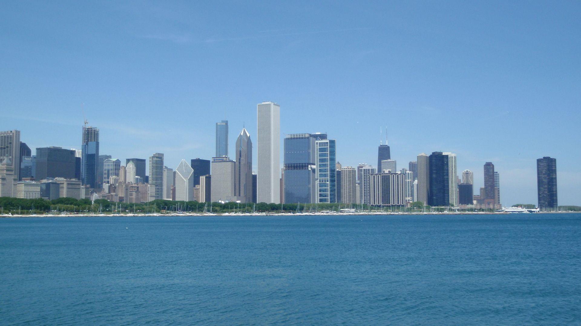 Chicago City beach for computer background free