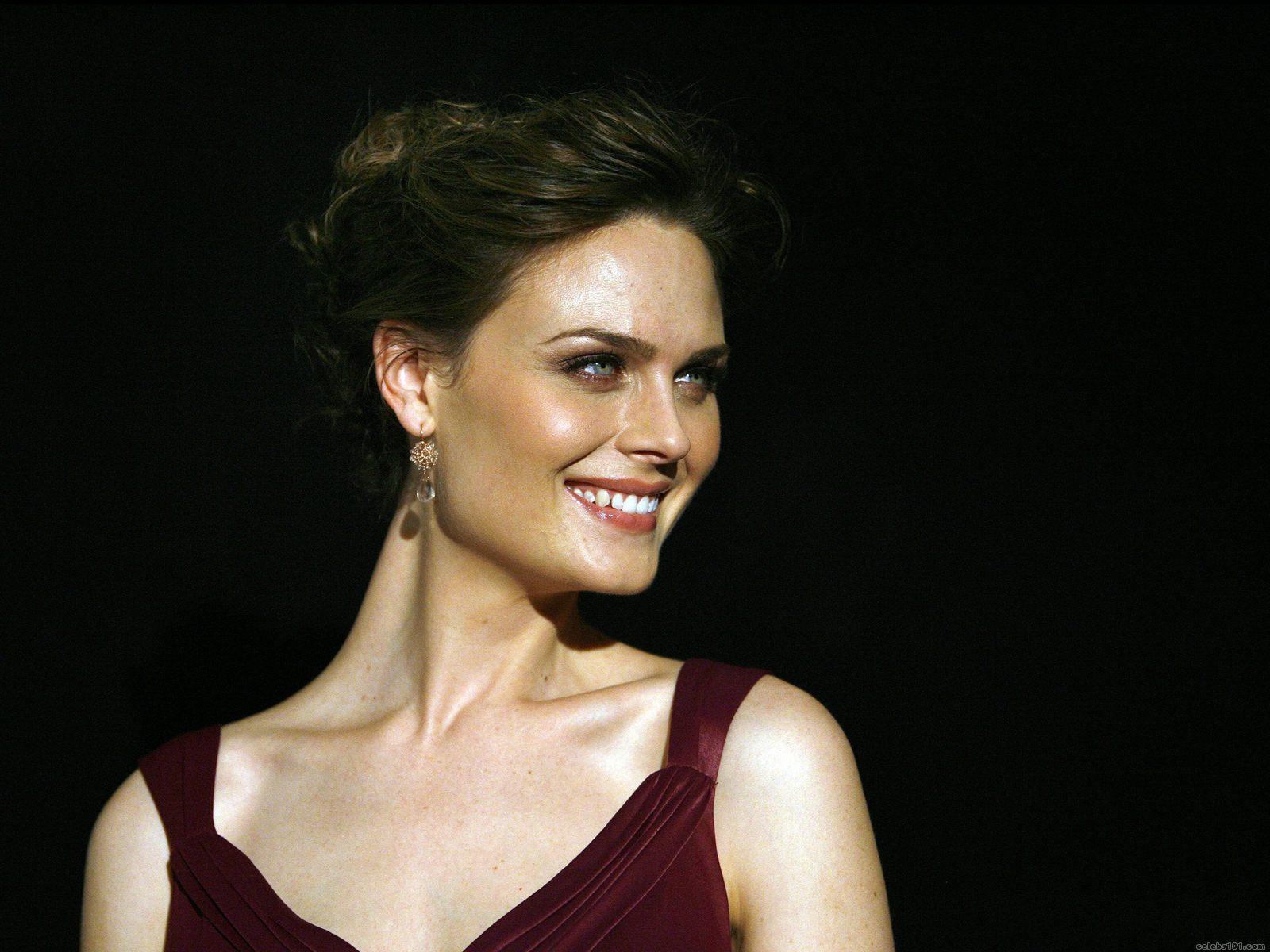 Emily Deschanel