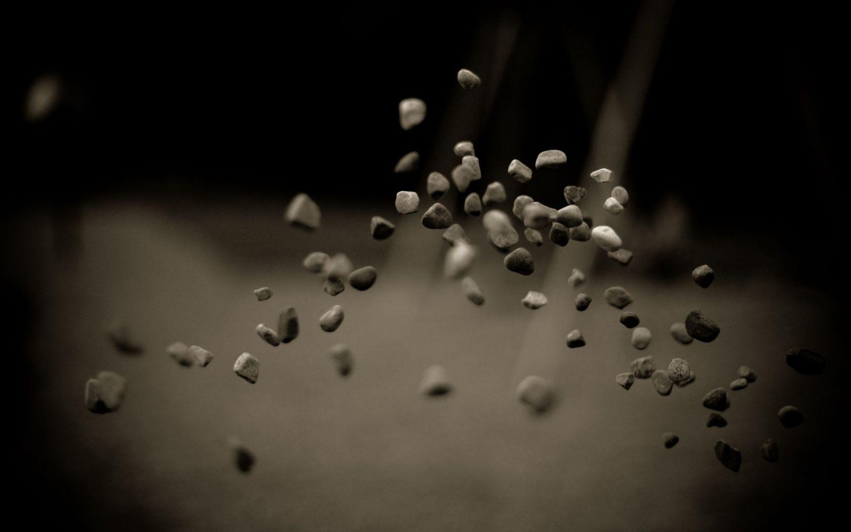 Throwing Stones Ubuntu desktop PC and Mac wallpaper