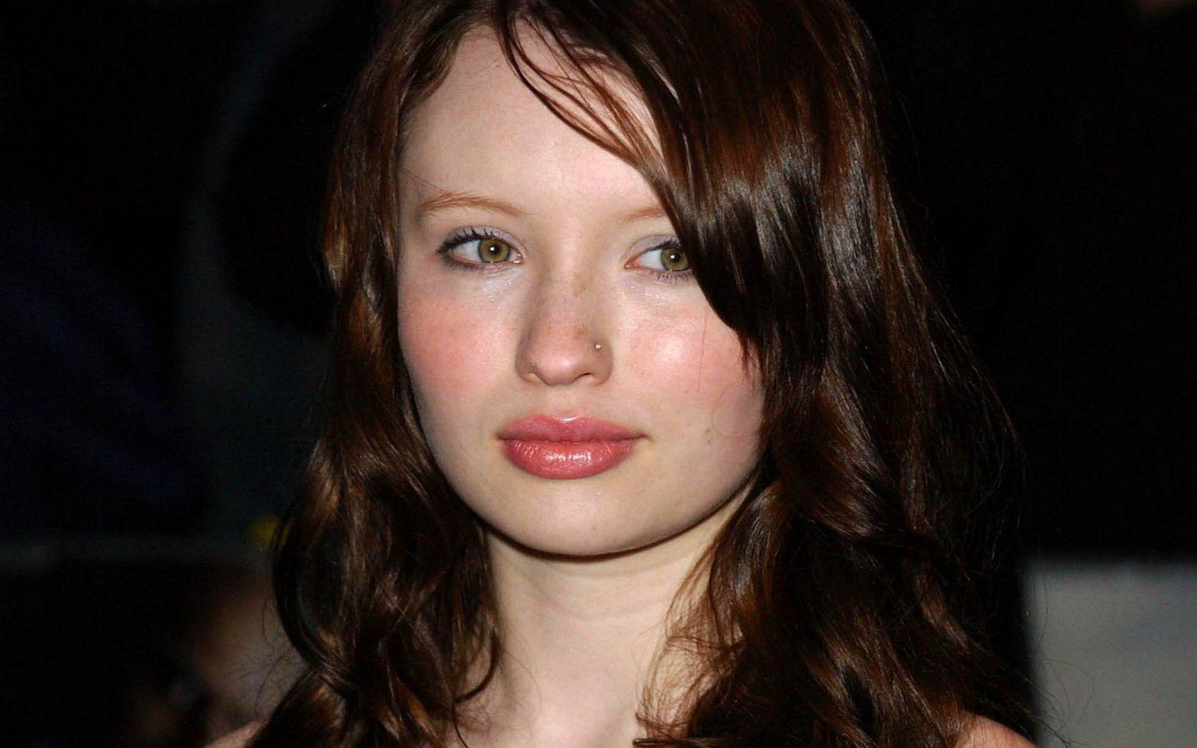 Emily Browning 41 71971 High Definition Wallpapers.