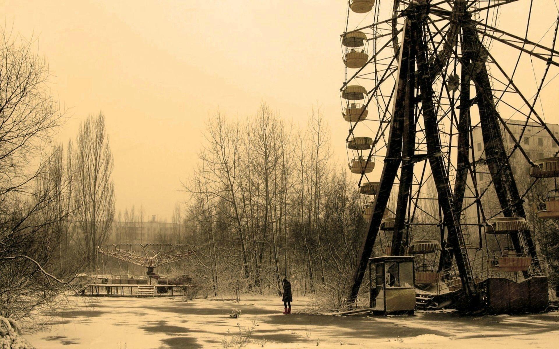 Page 4 | Chernobyl Wallpaper Images - Free Download on Freepik