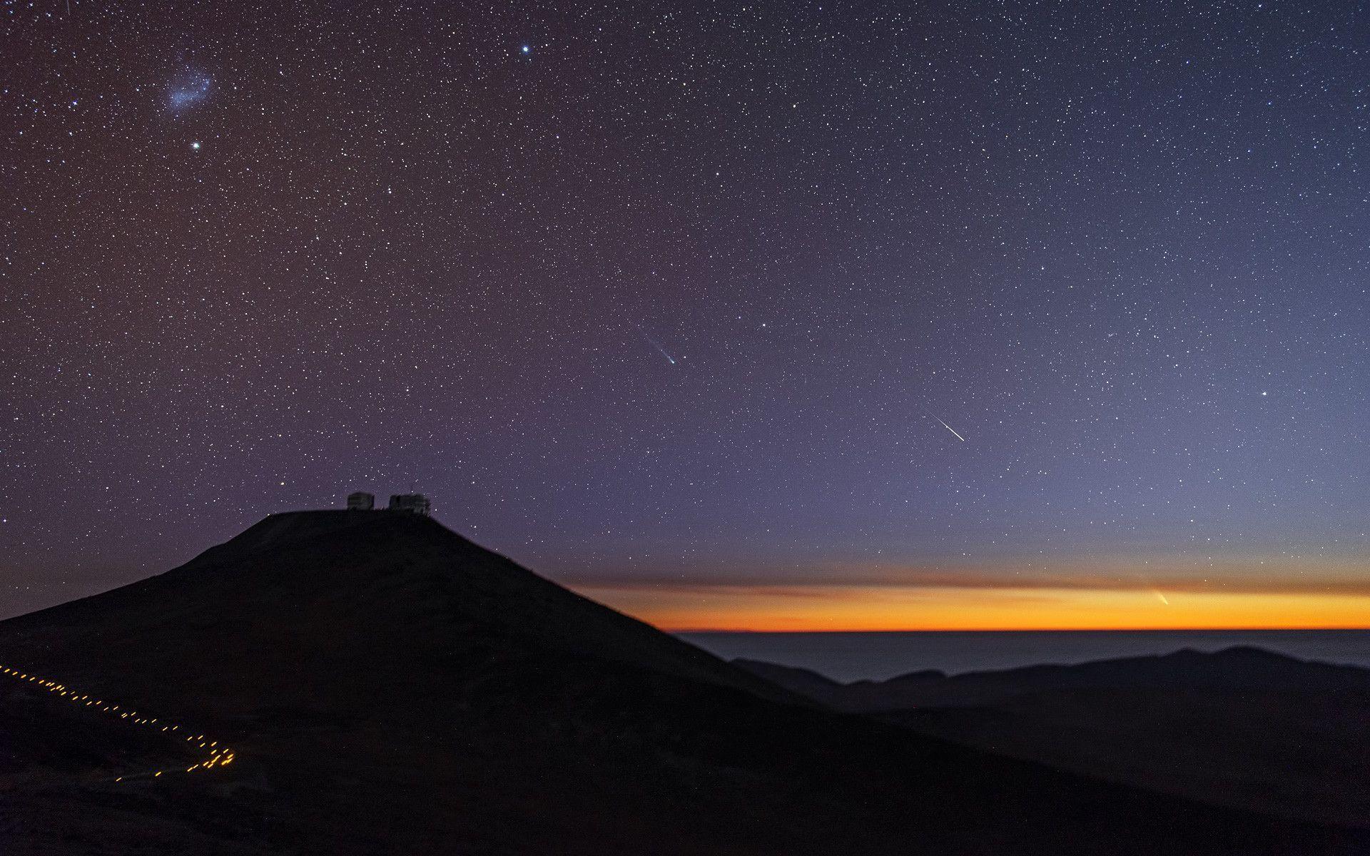 File:Comets and Shooting Stars Dance Over Paranal