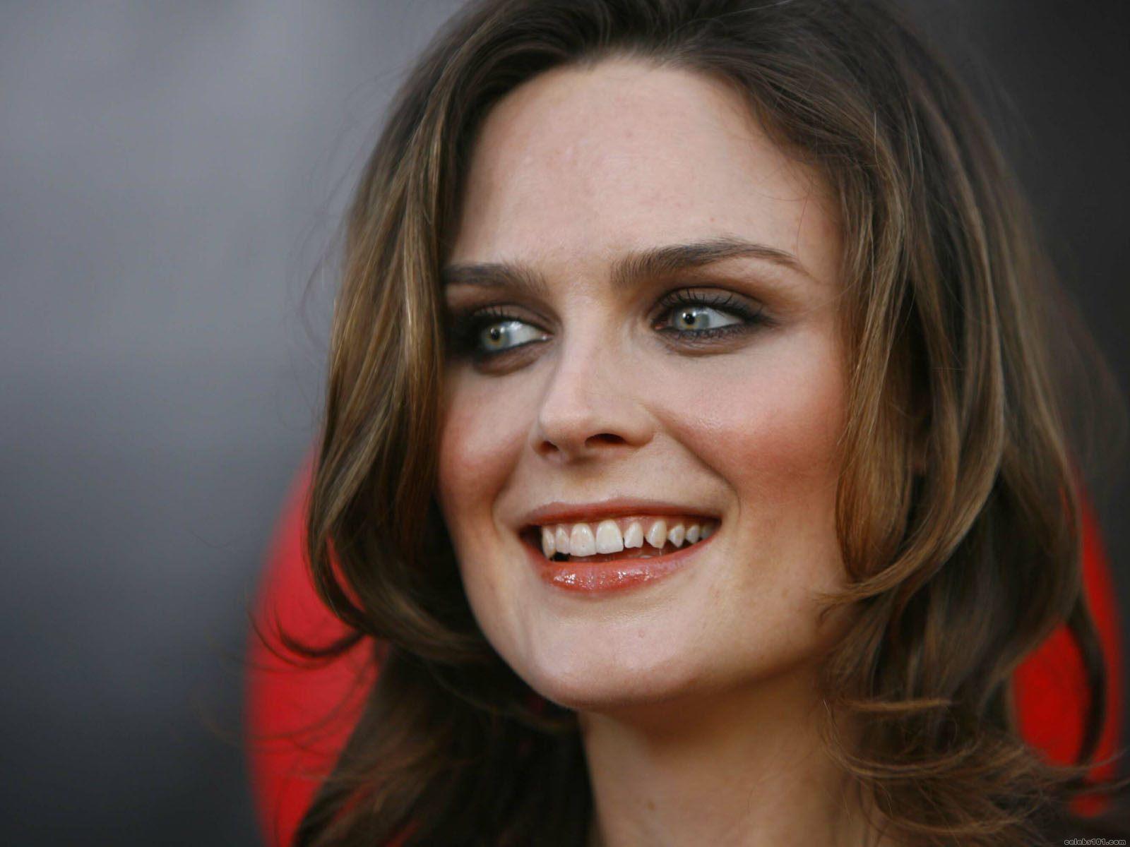 Emily Deschanel Wallpapers - Wallpaper Cave