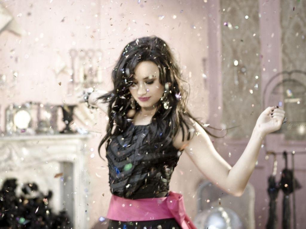 Demi Lovato Wallpaper 5 Background. Wallruru