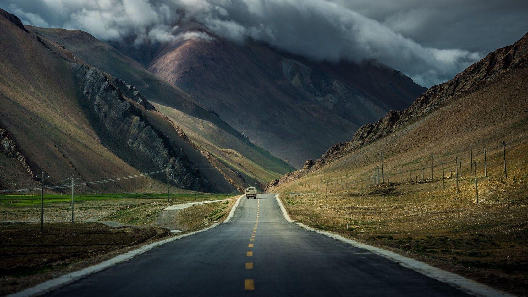 Road in Tibet wallpaper #