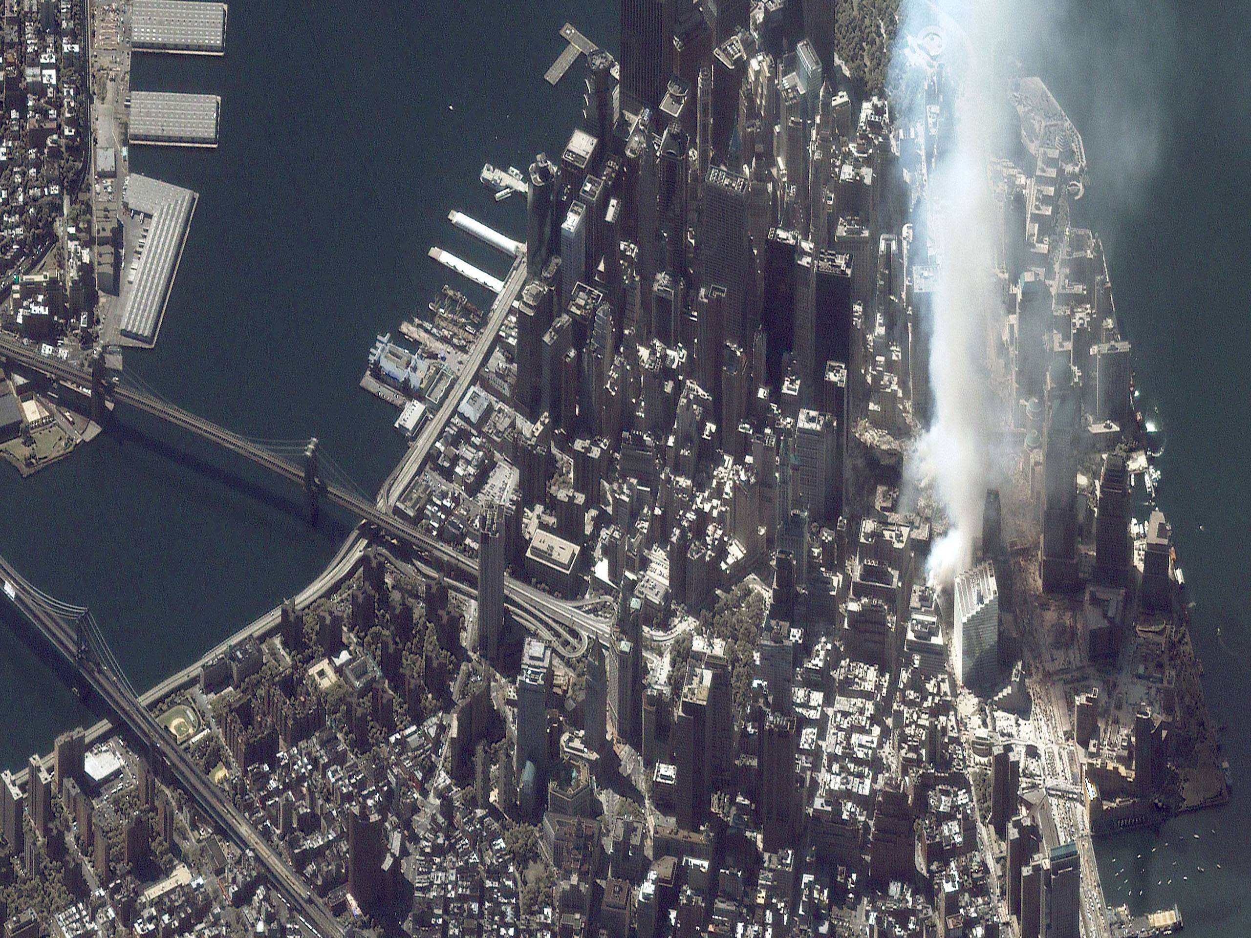 Нью Йорк из космоса 11 сентября 2001
