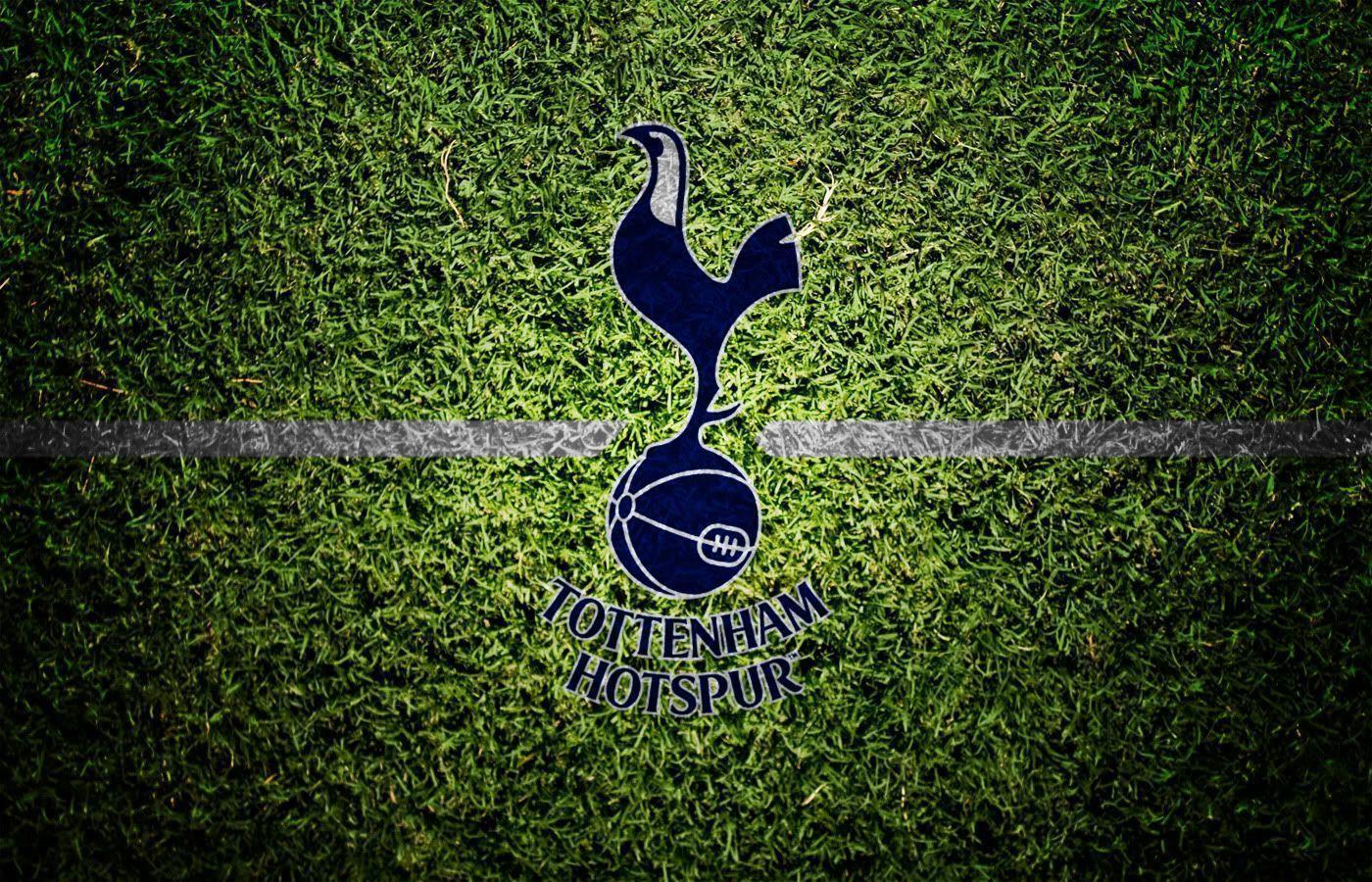 Tottenham Hotspur Grass Background Wallpaper Wallpaper
