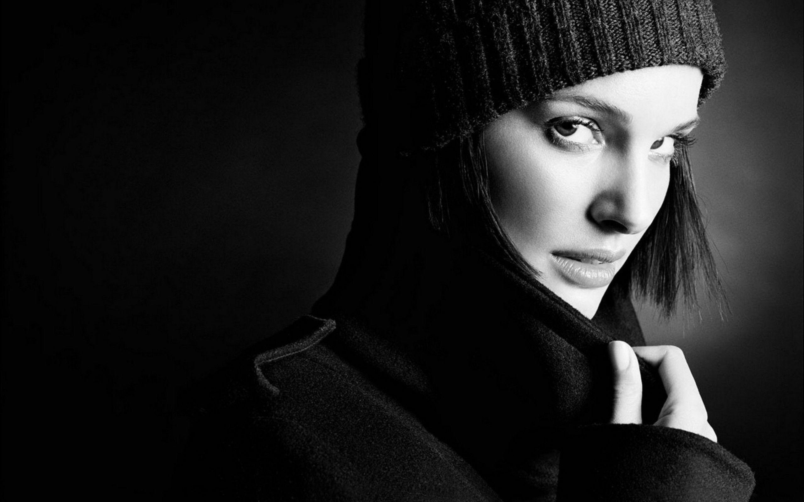 Natalie Portman, black and white. HQ Wallpaper for PC