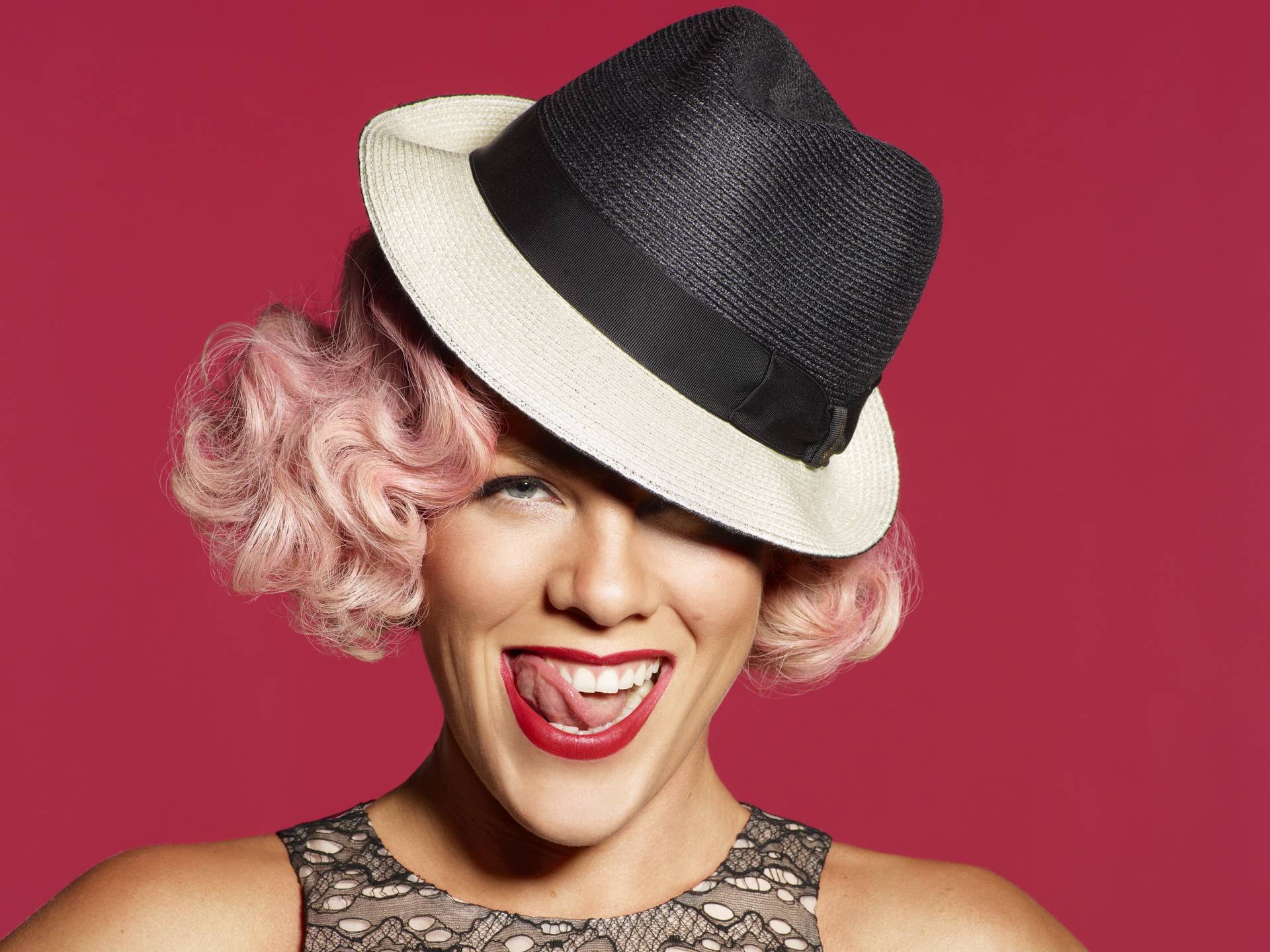 Pink The Singer Wallpapers 57408 Wallpapers