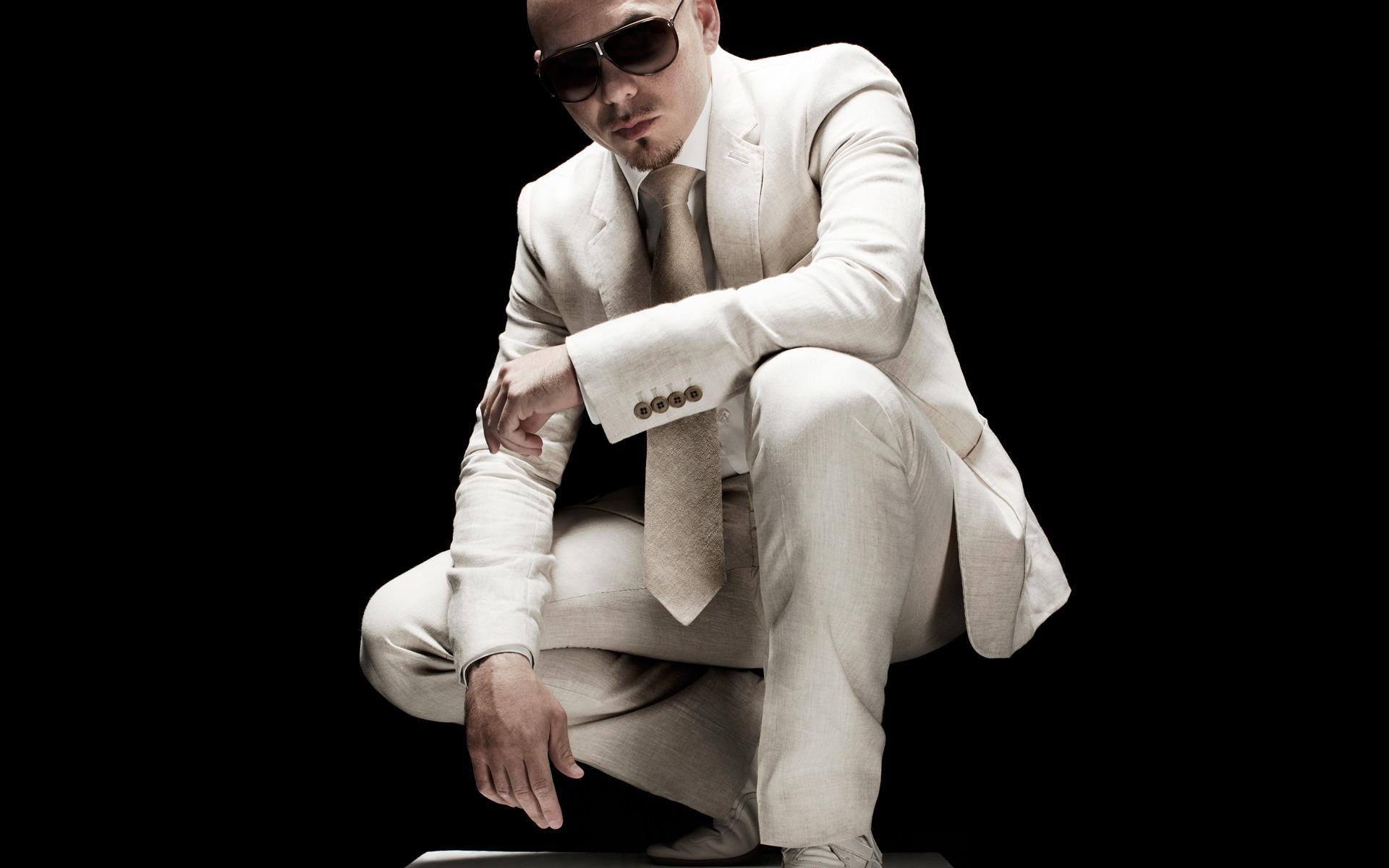 Wallpapers of singer Pitbull in high definition.