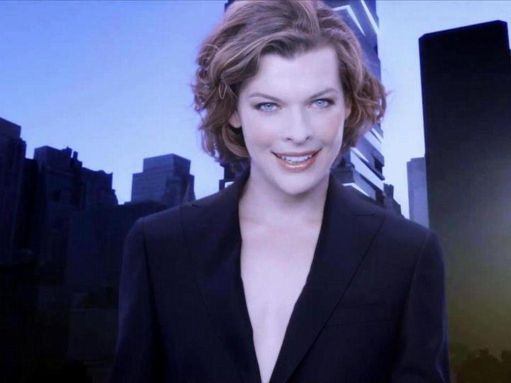 Milla Jovovich Wallpaper