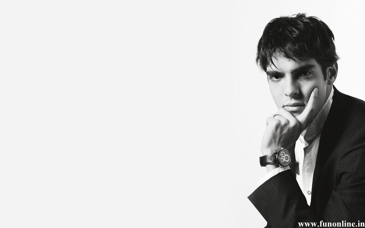 Download Football Gentleman Ricardo Kaka For Widescreen Wallpaper