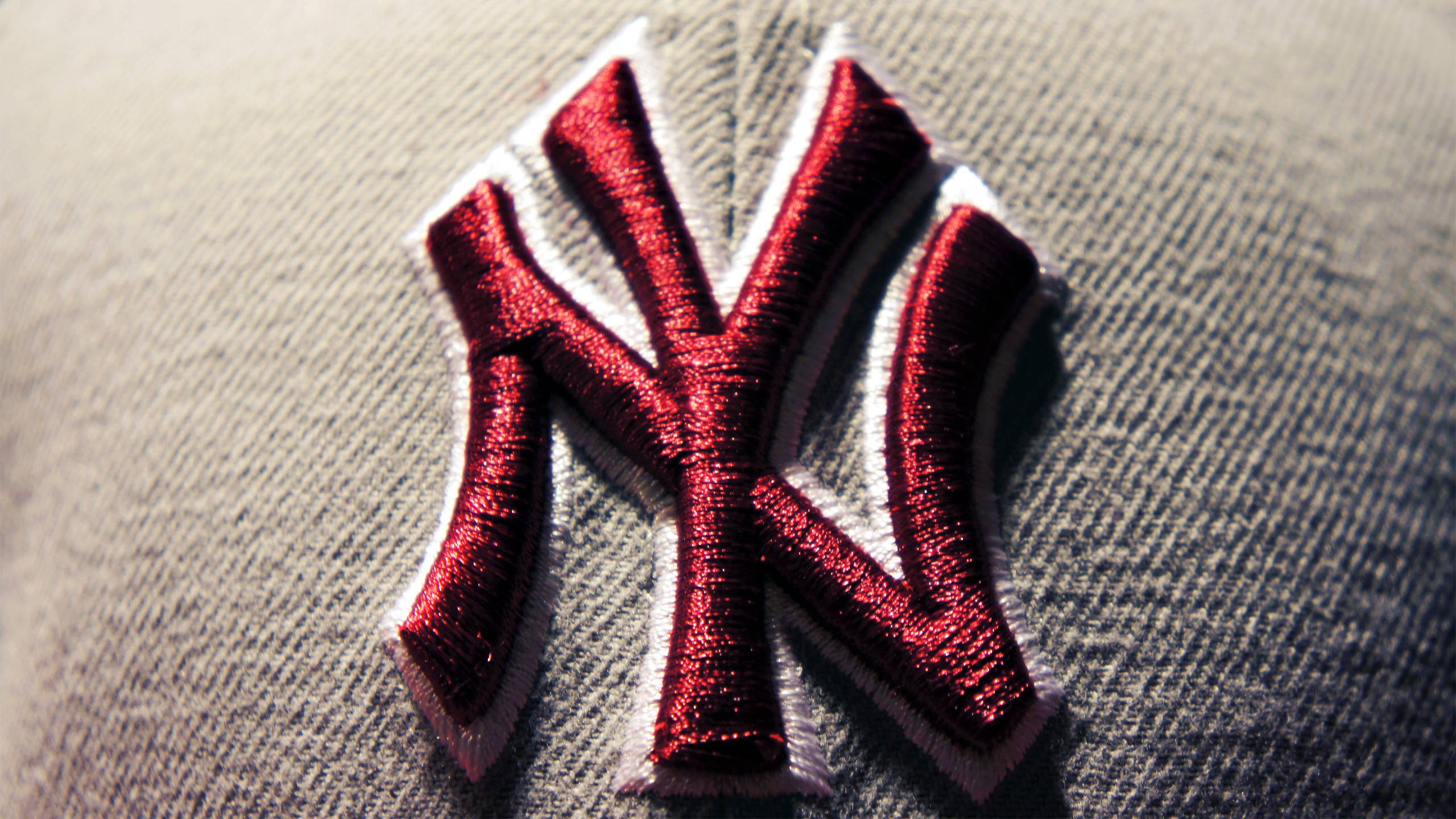 New York Yankees Sign 2560x1440 wallpapers