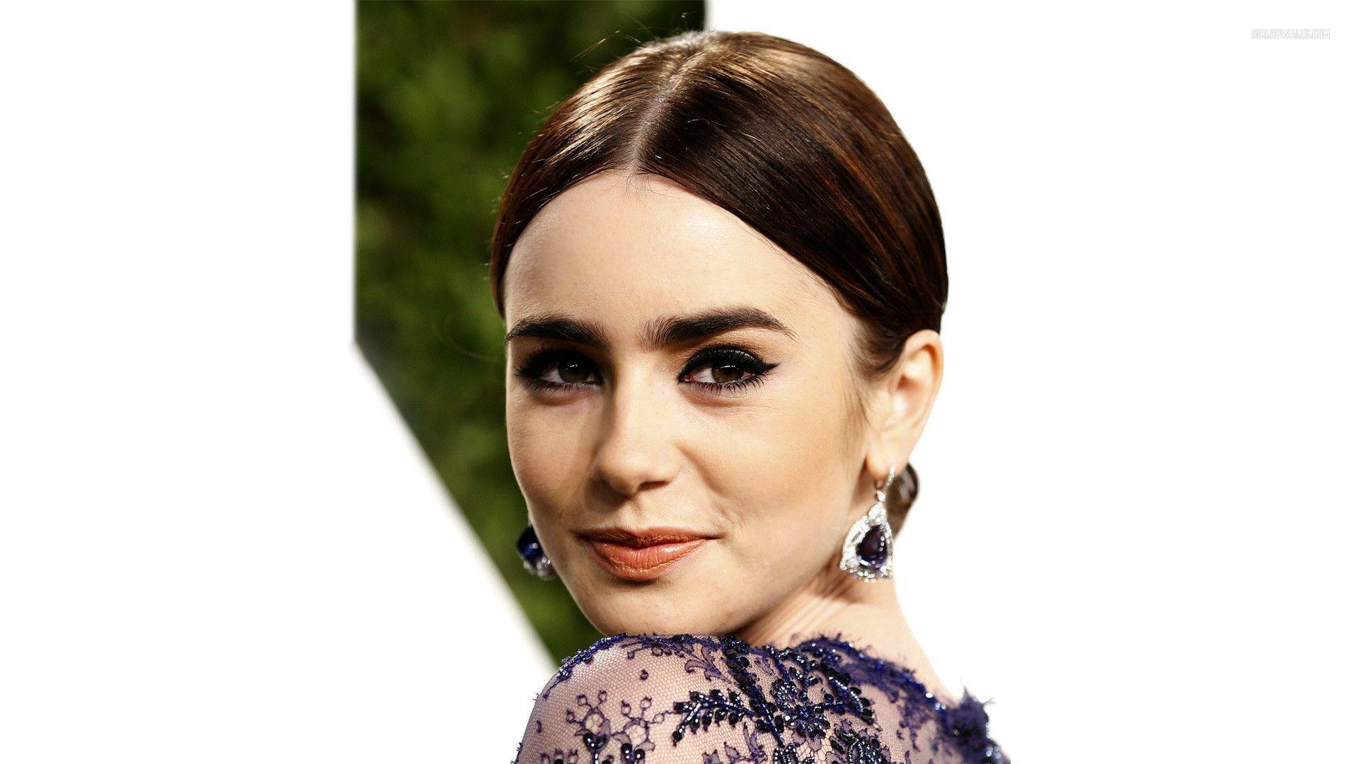 Lily Collins wallpaper